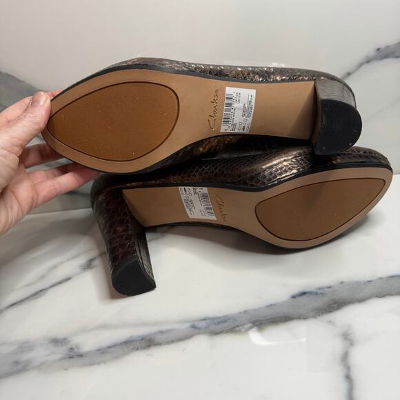 Clarks Narrative Women's Bronze Leather Kendra Sienna Pumps Heels Sz 10 FLAW - Picture 7 of 8